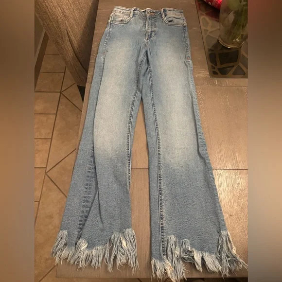 Zara Size 2 Bundle Jeans Traruc Denim Wear/ Straight High Rise - Picture 2 of 10